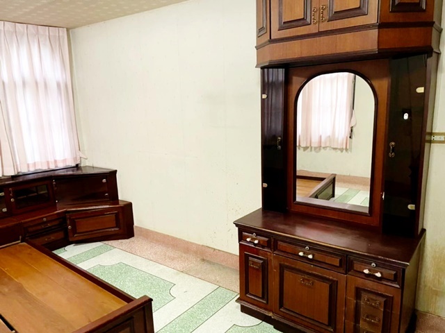 ห้วมุม อาคารพาณิชย์ 5 ชั้น 1คูหาBTSเจริญนคร 2-14 50ม. ติดICON SIAM เหมาะทำโฮสเทล ร้านกาแฟ 4 นอน 4 น้ำ 302 ตร.ม.26 ตร.ว.