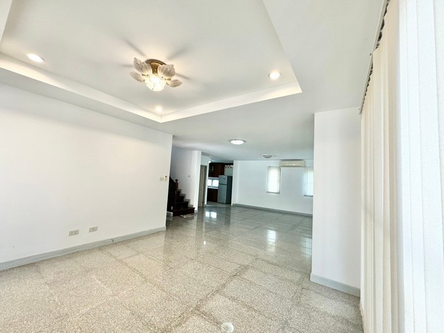 ให้เช่าบ้าน 3ชั้น 259 ตรม (ไม่มีเฟอร์) สุขุมวิท101 เหมาะสำหรับพักอาศัย ทำออฟฟิศ เดินทางสะดวก ใกล้BTSปุณณวิถี