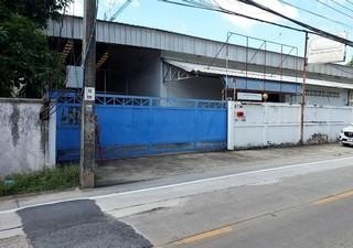 For Rent โกดังขนาด 1,600 ตรม. ใกล้กระทรวงสาธารณสุข นนทบุรี ถนน งามวงศ์วาน มีโซนต้อนรับ ออฟฟิศ จุดขึ้นลงสินค้า  