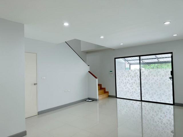 ให้เช่าและขาย ทาวน์โฮม 3 ชั้น โครงการไอฟีล บางนา iField Bangna ใกล้เมกะบางนา