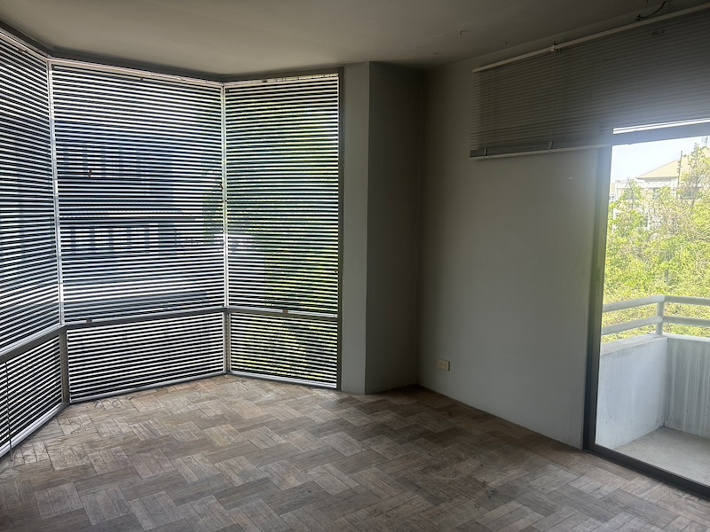 BH3173  ให้เช่า Home Office 3 ชั้นครึ่ง ใน Town in Town ซอย 5 พื้นที่ใช้สอย: 400 ตร.ม. ใกล้เคียงเดอะมอลล์ รามคำแหง