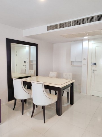 Pearl Residence Sukhumvit 24 spacious safe comfortable 5th floor BTS Phrom Phong