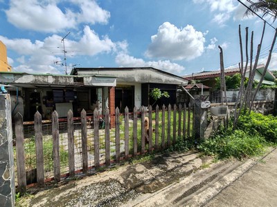 ขายที่ดินย่านชินเขต ด่วน !!! ขายที่ดินพร้อมสิ่งปลูกสร้าง เนื้อที่ 63 ตร.ว. ซอยงามวงศ์วาน 47 แยก6-2-9 เหมาะสร้างบ้านพักอาศัย