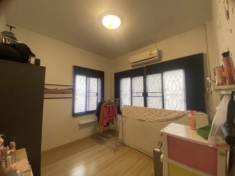 ขาย ทาวน์เฮ้าส์ พร้อมเฟอร์นิเจอร์ พื้นที่ใช้สอย 195 ตร.ม หน้ากว้าง 5.5 เมตร พรอมเมนาดา เชียงใหม่