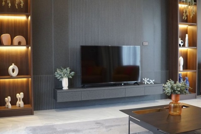 พูลวิลล่า เนื้อที่เยอะ สไตล์โมเดิร์น บ้านมอญ สันกำแพง พร้อมผู้เช่า