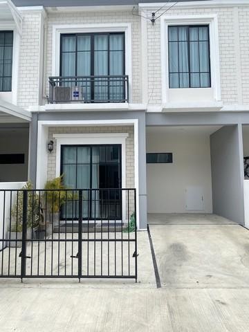 ให้เช่าทาวน์เฮาส์2ชั้น กรุงเทพกรีฑา รามคำแหง ขนาดพื้นที่ 18 ตรว.ราคา 20,000 บาทเดือนสนใจติดต่อ คุณเอมมี่   โทร 0618959195  เบอร์นี้แอดไลน์ได้นะคะLine Add Friend  : https://line.me/ti/p/gAB4zRsgkGรหัสประกาศ HR334บ้าน กรุงเทพกรีฑา รามคำแหง ขนาดพื้นที่ 18 ตรว3 ห้องนอน2 ห้องน้ำ4 แอร์1 ห้องอเนกประสงค์1 ที่จอดรถในบ้าน1 ที่จอดรถหน้าบ้านผ้าม่านทั้งหลังต่อเพิมครัวหลังพร้อมสวนหน้าบ้านปั๊มน้ำและถังสำรองน้ำ