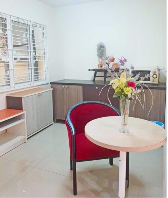 รพ.พระราม 2 0.8 กม เฟอร์จัดเต็ม สไตล์วิเทจ มีโคมไฟระย้า .ให้เช่าทาวน์โฮม 3 นอน 2 น้ำ 158 ตร.ม.26 ตร.วา. บางขุนเทียน 10-16