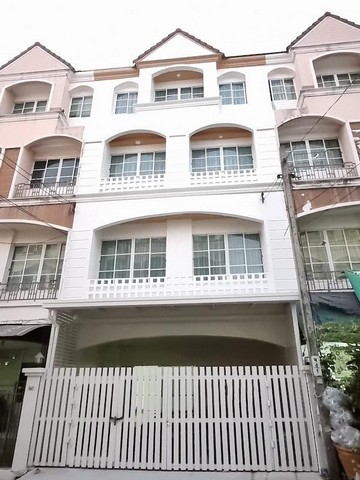 ขายโฮมออฟฟิศ 4 ชั้น ถนนโชคชัย 4 ใจกลางเมือง ติดรถไฟฟ้าสายสีเหลืองโชคชัย 4