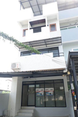 ให้เช่าอาคารพาณิชย์ 4ชั้น ซอยบางนา-ตราด21 1 คูหา 22 ตารางวา จำนวน 4 ห้องนอน 3 ห้องน้ำ 1 ห้องครัว มีดาดฟ้าชั้น4