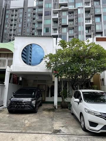 ให้เช่าทาวน์เฮ้าส์2ชั้น 45 ตร.ว.ย่านเอกมัย12สุขุมวิท63ปรีดี31เหมาะทำสปาเปิดกิจการได้เลยไม่มีค่าเซ้ง ใกล้ทองหล่อBTSเอกมัยดองกิ