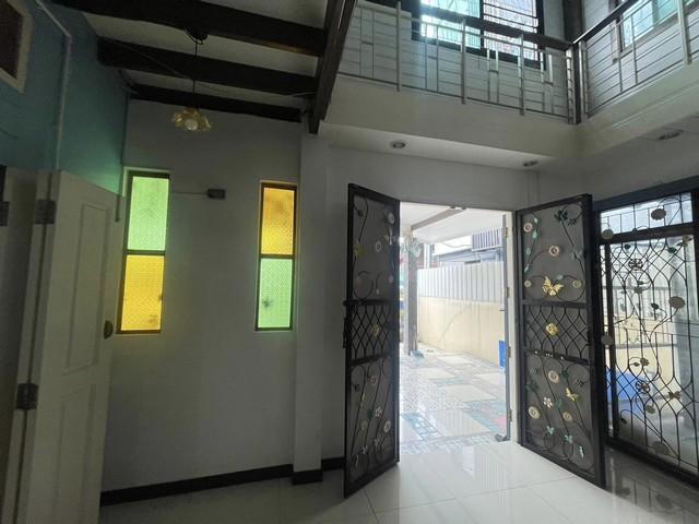 ให้เช่าบ้านเดี่ยว 2 ชั้น รัชดาภิเษก ซอย7 ใกล้ MRTศูนย์วัฒนธรรม เนื้อที่ 50 ตารางวา 5 ห้องนอน 2 ห้องน้ำ จอดรถ 1 คัน *** จดทะเบียนบริษัทได้