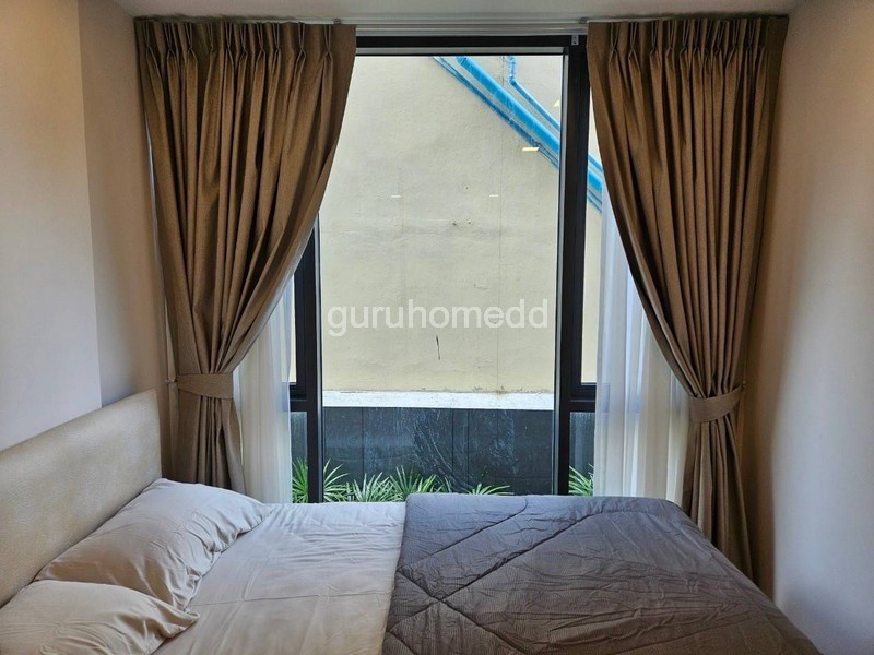 ghd000376R ให้เช่า The Nest จุฬา สามย่าน ใกล้ MRTสามย่าน พื้นที่ 27.61 ตรม 1นอน 1น้ำ เฟอร์ครบ พร้อมเข้าอยู่ราคาเช่า 22,000 บาท/เดือนสนใจติดต่อ:โบ 0937894935Line: @guruhomeddคอนโด เดอะ เนสท์ จุฬา - สามย่าน / The Nest Chula - Samyanที่ตั้ง :  ซอยจินดาถวิล แขวงมหาพฤฒาราม เขตบางรัก กรุงเทพมหานครรายละเอียด :ห้องพื้นที่ 27.61 ตารางเมตร1 ห้องนอน 1 ห้องน้ำตึก B มีลิฟต์ถึงลานจอดรถเฟอร์ + เครื่องใช้ไฟฟ้า : โซฟา, ที่วางทีวี, โต๊ะทานข้าว, 