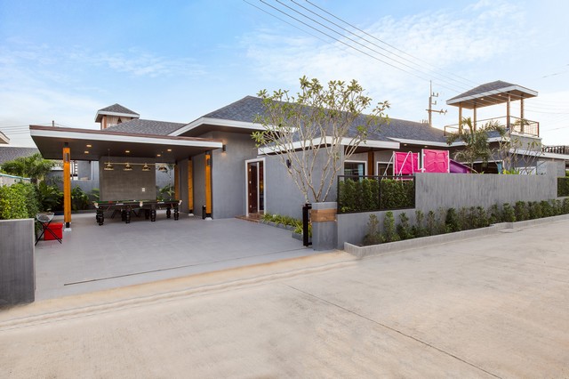 ขายบ้านพูลวิลล่า อ.ชะอำ จ.เพชรบุรี ขนาด 105 ตร.ว. 3 นอน 4 น้ำ พร้อมเฟอร์นิเจอร์ครบ แอร์ทั้งหลัง