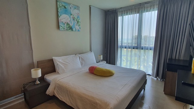 ขายคอนโดบ้านทิวทะเลบลูแซฟไฟร์ 2 ห้องนอน 2 ห้องน้ำ วิวทะเล 6.8 ล้าน เจ้าของขายเองคอนโดบ้านทิวทะเลบลูแซฟไฟร์-ที่อยู่ : 756 ถนนเพชรเกษม ต.ชะอำ อ.ชะอำ จ.เพชรบุรี 76120-พื้นที่ใช้สอย : 71.34 ตารางเมตร (รวมพื้นที่ระเบียง)-อาคาร : A ชั้น 4 วิวทะเล -จำนวนห้องนอน : 2 ห้องนอน-จำนวนห้องน้ำ : 2 ห้องน้ำ-จำนวนห้องนั่งเล่น : 1 ห้อง-ที่จอดรถ : จอดได้ 1 คัน (ไม่fixที่)-การตกแต่งห้อง : มีเฟอร์นิเจอร์พร้อมเข้า