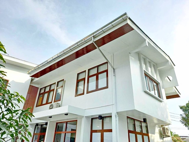 รัชดา รพ.วิภาวดี บิ๊กซีวงศ์สว่าง 1.6 กม.ให้เช่าบ้านเดี่ยว 2 ชั้น 6 นอน 7 น้ำ 8 แอร์ 300 ตร.ม.90 ตร.วา.59,999 b-m ถ.ประชาชื่น-ประชานุกูล ซ.พงษ์เพชรนิเวศน์แยก 4-8 BRTจตุจักร 0.8 กม.home office Air BNB Ratchada Big C Wong Sawang 1.6 km. BRT Chatuchak 0.8 km. home office Air BNB for rent 2-storey detached house 6 bed 7 bath 8 air 300 sq.m.90 sq.wa.59,999 b-m Prachachuen-Prachanukul Rd. Phong Phet Niwet Soi 4-8 Vibhavadi Hospital 3.1แขวงจตุจักร เขตจตุจักร กรุงเทพมหานคร 300 ตร.ม.90 ตร.วา. 300 sq.m.90 sq.wa. 6 ห้องนอน 7 ห้องน้ำ8 แอร์2 จอดรถเข้า-ออกได้ 2 ทางแบ่งโซนอยู่อาศัยแล�