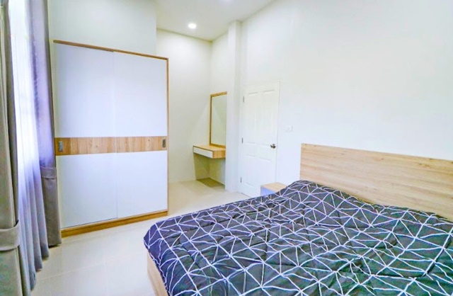 บ้านเดี่ยว 210 ตร.ม.52 ตร.วา.เขาหินซ้อน PT พนมสารคาม4  700 ม.ตลาดพูนทรัพย์ 800 ม.3 นอน 2 น้ำ ติดถนน