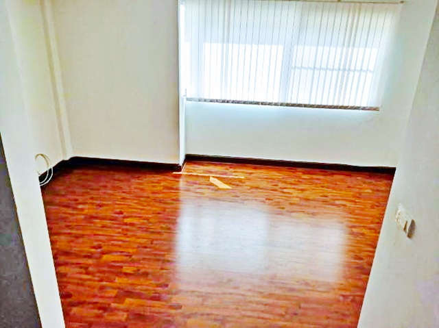 ให้เช่าทาวน์เฮ้าส์ 3 ชั้น หนามแดง-บางพลี18-24 MRT ศรีด่าน 1.3 กม.ศรีนครินทร์ กิ่งแก้ว  3 นอน3 น้ำ 182 ตร.ม.22 ตร.วา.