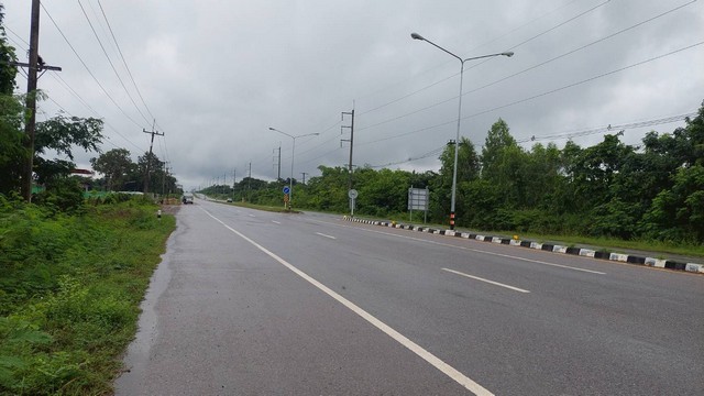 ขายที่ดินสวยติด  ถนนหนองคาย-ท่าบ่อ 32- 3-33 ไร่  ตรงข้าม ปั๊มน้ำมัน PT อ.เมืองจ.หนองคาย  ZP133