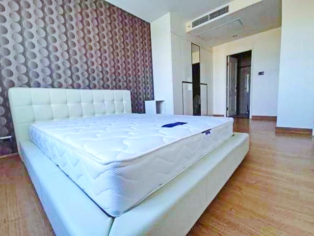 MRT ห้วยขวาง 1.7 กม.เฟอร์จัดเต็ม โฮมโปร รัชดาภิเษก 0.9 กม ให้เช่าตึก8 ชั้น9 1 นอน 1 น้ำ  48 ตร.ม. รพ.ปิยะเวท 1.5 กม.เทียมร่วมมิตร