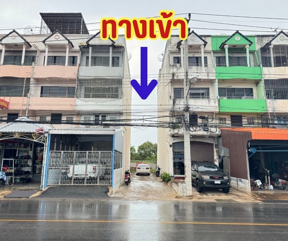 ขายที่เปล่าติดแม่น้ำแม่กลองที่เปล่าติดถนนราษฎร์ประสิทธิ์ ที่ดินบางจะเกร็งต.บางจะเกร็ง อ.เมือง จ.สมุทรสงครามเนื้อที่ 2 ไร่ 2 งาน 31 ตารางวาโฉนด 1 ใบ ผังเมืองสีส้มขายวาละ 18,000 = 18,558,000 บาทห่างถนนธนบุรีปากท่อ 300 เมตรหน้ากว้างติดถนนราชประสิทธิ์ 4 เมตรหน้ากว้างติดแม่น้ำแม่กลอง 12 เมตรห่างจากโรงเรียนดรุณานุกูล 100 เมตรห่างโรงพยาบาลแม่กลอง 800 เมตรห่างโรงเรียนสารสาสน์ 700 เมต