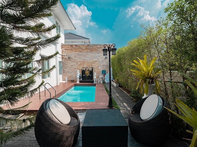 ขายบ้านเดี่ยว 2 ชั้น หลังหัวมุม 72 ตรว. โครงการ เพอร์เฟคเพลส รามอินทรา-วงแหวน ตกแต่งสไตล์ Luxury, Pool Villa, KTV บิ้วอินพร้อมอยู่