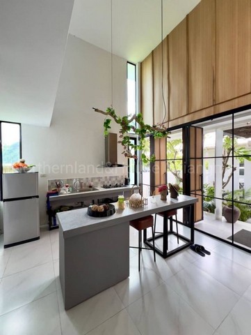 พูลวิลล่า สไตล์โมเดิร์นสุดหรู เฟอร์ครบ โซนหางดง