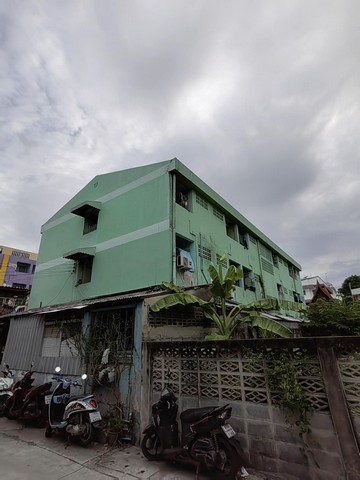 ​ ขายอพาร์ตเมนต์​ลาดพร้าว​98ถนน​ลาดพร้าว​ ปากซอยมีสถาน​ีรถไฟฟ้า  ​กรุงเทพฯ  ขนาด 108 ตาราง​วา​