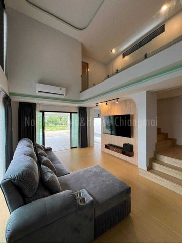 พูลวิลล่าสร้างใหม่ วิวทุ่งนา สไตล์โมเดิร์น โซนหางดง