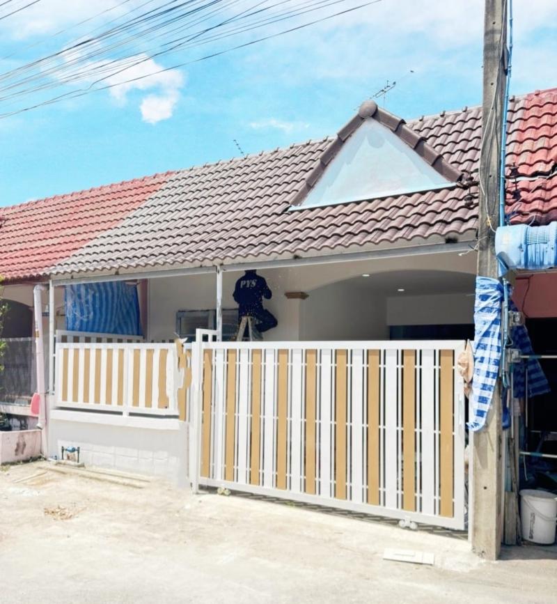 #ขายบ้านหนองมนบางแสนชลบุรี#กำลังรีโนเวทหมู่บ้านบุษราคัมภ์????ใกล้ถนนข้าวหลาม ????​เนื้อที่ 21 ขนาด 2ห้องนอน 1 ห้องน้ำปรับปรุง​ทำให้ใหม่???? ทาสีภายใน ภายนอก ???? ทำรั้วใหม่ + โรงจอดรถใหม่ ???? ทำครัวใหม่ ???? เปลี่ยนสุขภัณฑ์ใหม่ ???? ปูกระเบื้องในบ้านใหม่ ???? เดินระบบน้ำ ไฟ ใหม่  แถมฟรี ???? ปั้มน้ำ ???? ถังน้ำ ???? ค่าโอนกรรมสิทธิ์✴️พร้อมให้คำปรึกษา​เครดิต​ก่อนการตัดสินใจซื้อ✴️ดูแลใ