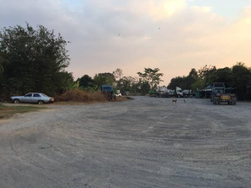 #ขายที่ดินสวยศรีราชา​ชลบุรี​#ขายที่ดินแหลมฉบังแหล่งทำเลเจริญ????(ผังสีส้ม)✴️​เนื้อที่ 4 ไร่ 1 งาน 49 ตรว????ซอยวัดทุ่งกราด- ใกล้หมู่บ้านพาโนเซนและใกล้หมู่บ้านมณีรินทร์- อยู่​ใกล้​ความเจริญ​ไฟฟ้า/ประปา/เซเว่น​/หมู่บ้านจัดสรร 5 โครงการ- ติดถนนคอนกรีต ​42 เมตร ที่ดินถมให้แล้ว- มีบ้านชั้นเดียว 2 หลังมีบ้านเช่าอีก 5 ห้อง- ใกล้ถนนสุขุมวิท​ และ ถนนมอเตอร์​เวย์​สาย 7- เหมาะ​ท