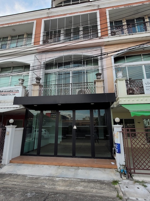 BH3203 ให้เช่า Home Office 3.5 ชั้น หมู่บ้านนีโอ คลาสสิคโฮม รามอินทรา