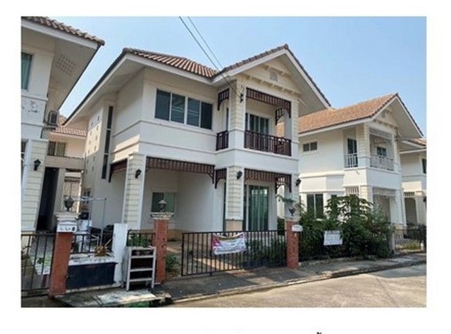   Code ID : PGCMI600012  ราคา  1,830,000  บาท ▸ เนื้อที่ 35 ตร.ว  พื้นที่ใช้สอย 112.95 ตร.ม.   ▸ 3 ห้องนอน 2 ห้องน้ำ    ▸ 1 ที่จอดรถ   บ้านหันไปทางทิศเหนือ  พิกัดทรัพย์ : https://maps.app.goo.gl/nchYv2aZGBfPE6qu6  สถานที่ใกล้เคียง ▸ใกล้  โฮมโปร เชียงใหม่ สันทราย ▸ใกล้  ไทวัสดุ สาขาเชียงใหม่ สันทราย ▸ใกล้  โลตัส เชียงใหม่-รวมโชค ▸ใกล้  เซ็นทรัล เชียงใหม่  สอบถามเพิ่มเติม / นัดชม โทร. 097-419-5982(พลอย) โทร. 096-932-4624(ออมสิน) Line : @panaya (มี@ด้านหน้า)  ปรึกษาส�