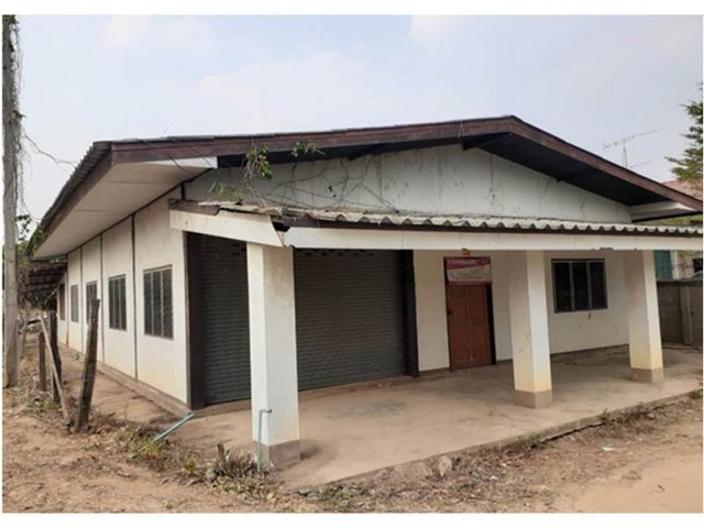   Code ID : PGCMI560025  ราคา  610,000  บาท ▸ เนื้อที่ 84.80 ตร.ว   พื้นที่ใช้สอย 161.5 ตร.ม.   ▸ 2 ห้องนอน 2 ห้องน้ำ    ▸ 1 ที่จอดรถ   บ้านหันไปทางทิศตะวันออกเฉียงใต้  พิกัดทรัพย์ : https://maps.app.goo.gl/8QB4mPN1YTm28bdm9  สถานที่ใกล้เคียง ▸ใกล้  โรงพยาบาลไชยปราการ ▸ใกล้  PTT Station ปตท.ไชยปราการ ▸ใกล้  ตลาดมาลี ▸ใกล้  ที่ว่าการอำเภอไชยปราการ  สอบถามเพิ่มเติม / นัดชม โทร. 097-419-5982(พลอย) โทร. 096-932-4624(ออมสิน) Line : @panaya (มี@ด้านหน้า)  ปรึกษาสินเชื่อฟรี One St