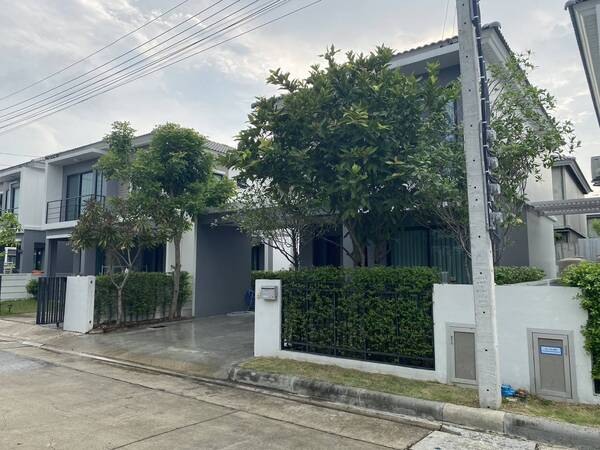 ขายด่วน!! บ้านแฝด 2 ชั้น อารียา โคโม่ วงแหวน-ราชพฤกษ์ (Areeya Como Wongwaen-Ratchaphruek)