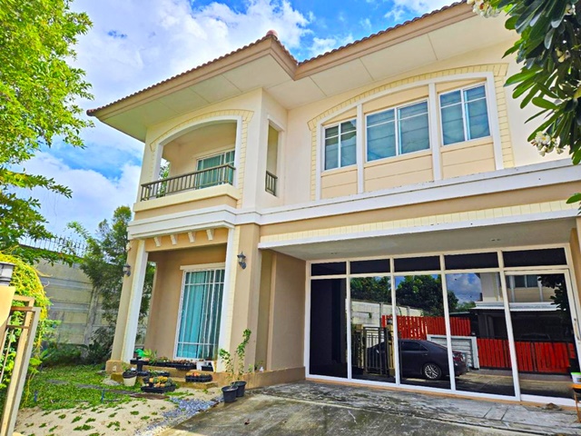 คฤหาสน์หรู เฟอร์บิวท์อิน ARLบ้านทับช้าง 1.1 กม.เย็นสบาย ให้เช่าบ้านเดี่ยว 2 ชั้น 3 นอน 2น้ำ 240ตร.ม. 60ตร.ว. 37,999b-m รพ.จุฬารัตน์ 7 1.2กม.ตลาดนำชัย 1.6 กม.ถ.เฉลิมพระเกียรติ ร.9 85-89 ติดถนนLuxury mansion built-in fur ARL BanThapChang 1.1km. cool for rent 2-storey detached house 3bed 2bath 240sq.m. 60sq.wa. 37,999b-m Chularat Hospital 7 1.2km. Namchai Market 1.6km. Chaloem Phrakiat Rd. 85-89 Rama9 next to the road แยก - ทับช้างเฉลิมพระเกียรติ ร.9 85-89ถ.เฉลิมพระเกียรติ ร.9- ริมคลองประเวศแขวงประเวศ เขตประเวศ กรุงเทพมหานคร240 ตร.ม.60 ตร.ว.240 sq.m..60 sq.wa.3