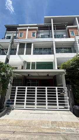 ขายทาวน์โฮม 4 ชั้น  เดอะ เซเรโน่ บายโบนันซ่ากว้างใหญ่ใจกลางเมือง ถนนแจ้งวัฒนะ ซอยแจ้งวัฒนะ 15 แยก2 