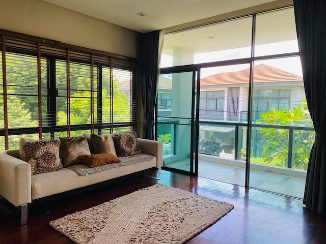 BS898 บ้านเดี่ยว เศรษฐสิริ ศรีนครินทร์ พระราม 9 – ความมั่งคั่งในทำเลทอง