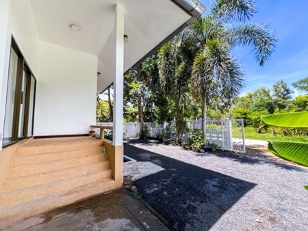 บ้านสวยว่างให้เช่า 3นอน 2น้ำ โซนตลิ่งงาม เฟอร์ครบ ต.ลิปะน้อย อ.เกาะสมุย จ.สุราษฏร์ฯ