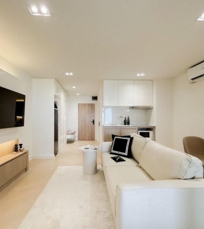 ขาย 2.69 ลบ* ฟรีโอนHillside 4 ตรงข้าม One Nimman มีสระว่ายน้ำ (ทำ Airbnbได้) ห้องสวยตรงปก ซื้ออยู่เองหรือลงทุนปล่อยเช่าคุ้ม #การันตีผู้เช่า.• ห้อง 1 bedroom 1 bathroom • ขนาด 45 ตรม. ชั้น 14(ปล่อยเช่าได้ 18,000-20,000 บาท/เดือน).อุปกรณ์ไฟฟ้า :- เครื่องซักผ้าฝาหน้า- แอร์ 2 เครื่ิอง- เตาไฟฟ้า+ฮู้ดดูดควัน- เครื่องทำน้ำอุ่น- ตู้เย็น 2 ประตู- ไมโครเวฟ- Android TV - ผ้าม่านในห้องชุด .ทำเลดีมากอยู่ตรงข้าม One nimman ใกล้เมย่าทำเลเศรษฐก