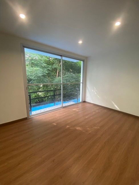 sss481 ขาย  ทาวน์เฮ้าส์ 2 ชั้น หมู่บ้านโนเบิลปาร์ค