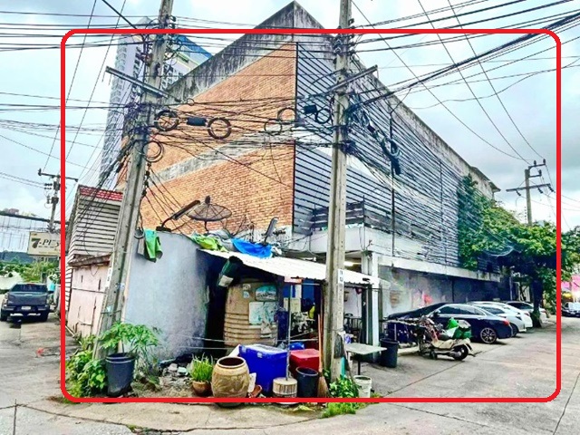 BTS ทองหล่อ 1.3 กม.ให้เช่าอาคารพาณิชย์ 3ชั้น ประกอบธุรกิจ ร้านอาหาร บาร์  5 นอน 4 น้ำ 2405 ตร.ม. 222 ตร.วา 219,998 b-m ซ.เอกมัย 1-11 ดิ เอ็มควอเทียร์ 1.7 กม.ถ.เพชรบุรี กรุงเทพ แหล่งเศรษฐกิจ เกทเวย์ เอกมัย 1.6 กม.BTS Thonglor 1.3 km. Gateway Ekamai 1.6 km. Commercial building for rent 3Storeys for business restaurant bar 5 bed 4 bath 2405 sq.m. 222 sq.wa.219,998 b-m. Soi Ekamai 1-11 The EmQuartier 1.7 km.Petchburi Rd.Bangkok economic areaแยกคลองตันถนนเพชรบุรี กรุงเทพฯแขวงคลองตันเหนือ เขตวัฒนา กรุงเทพมหานคร 2400 ตร.ม. 220 ตร.วา2400 sq.m. 220 sq.wa.5 ห้องนอน4 �