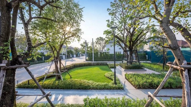 ขายบ้านเดี่ยว 2 ชั้น โครงการ MANTANA 2 มอเตอร์เวย์ - กรุงเทพกรีฑาตัดใหม่ 57 ตร.วา หน้าบ้านทิศใต้รับลม พร้อมระบบกรองฝุ่น