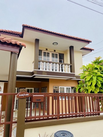 The English is below.ขายบ้านเดี่ยว 2 ชั้น หมู่บ้านบ้านฉางเพลส Baan Chang Place อ.บ้านฉาง ระยอง 52 ตารางวา ใกล้ถนนสุขุมวิท สนามบินอู่ตะเภาที่ตั้ง:  ถนนสุขุมวิท ตรงข้ามสถานีตำรวจบ้านฉาง อ.บ้านฉาง จ.ระยองรายละเอียด- บ้านเดี่ยว 2 ชั้น- ขนาด 52 ตารางวา- 3 ห้องนอน- 2 ห้องน้ำ- โรงจอดรถจุดเด่น- โครงการตั้งอยู่บนทำเลดี- การคมนาคมสะดวกสบาย- ใกล้ถนนสายหลักสิ่งอำนวยความสะดวก- เจ้าหน้าที่รักษาความปลอดภ