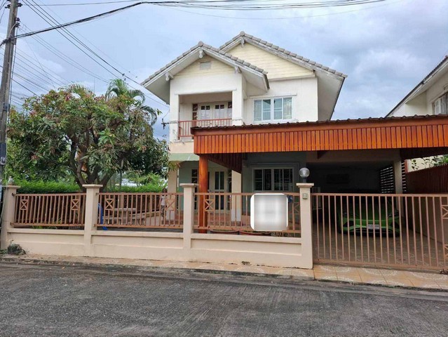 Agent Postให้เช่าบ้านเดี่ยว2ชั้น มบ.พรพิมาน ธัญบุรี คลอง5ปทุมธานีติดถนนเมน ด้านหน้าโครงการใกล้ม.ราชมงคลธัญบุรี,บิ๊กซีคลอง5,ดูโฮมค่าเช่า 14,000 บาท/เดือน(รวมส่วนกลาง)ค่าแรกเข้า มัดจำสองเดือน และค่าเช่าเดือนแรกล่วงหน้าสัญญาขั้นต่ำ 1 ปี ขนาด 50 ตารางวาแบบ 3 ห้องนอน 2 ห้องน้ำ 1 อเนกประสงค์ 1 ห้องครัว 2 จอดรถแอร์ 3 ตัว (ในห้องอเนกประสงค์ชั้นล่าง, ห้องนอนใหญ่ 1 ชุด, ห้องนอนเล็ก 1 ชุด)โ