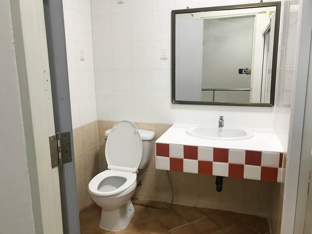 ให้เช่าทาวน์เฮ้าส์ 2 ชั้น หมู่บ้านอู่ทองเพลส 4 ลําลูกกา คลอง 3 รังสิต