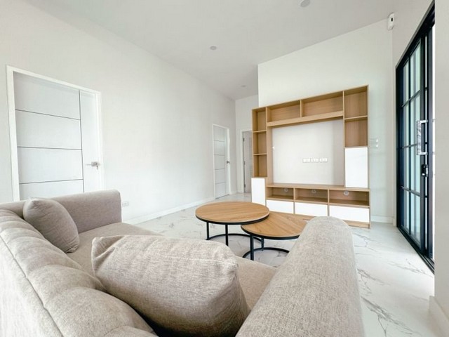 บ้านสร้างใหม่ สไตล์อิงลิชคอทเทจ เฟอร์ครบ โซนสันผักหวาน