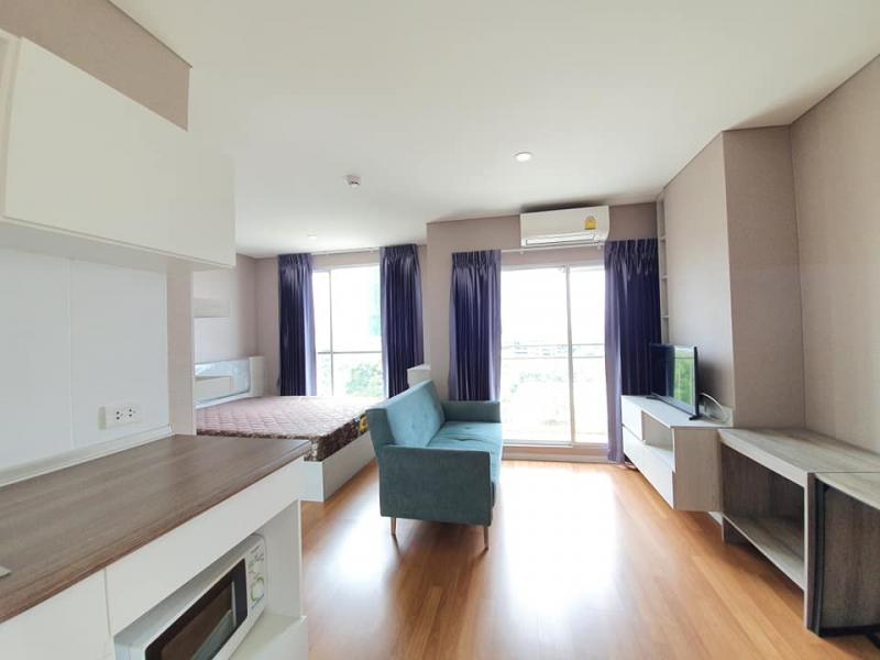 For Rent : ลุมพินี เพลส บางนา กม.3  ใกล้เซ็นทรัลบางนา ค่าเช่า 6,500 บาท [พร้อมอยู่ 1 พ.ย.67]    ราคาถูกที่สุดในโครงการ งดต่อรอง       -อาคาร A ชั้น 8       -พื้นที่ 24 ตร.ม.       -รูปแบบสตูดิโอ        -ค่าเช่า 6,500 บาท รวมค่าส่วนกลาง       -สัญญาเช่า 1 ปี       -ประกันเช่า 2 เดือน+ล่วงหน้า 1 เดือน       -ค่าไฟฟ้า ตามการไฟฟ้า       -ค่าน้ำ ตามนิติบุคคล       -สิทธิ์จอดรถ 1 คัน(จ่ายนิติ)Ganesh Real Estate บริการจัดหาผู้เช่า-ผู้ซื้อ-ขาย-เช่า อสั�