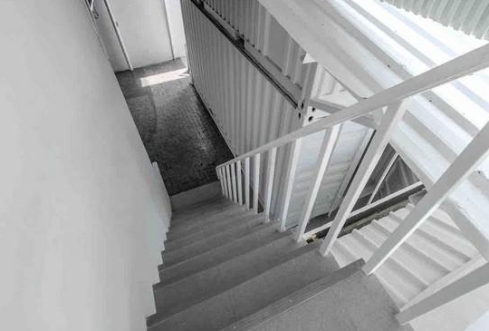 ให้เช่าอาคารพร้อมพื้นโกดังขนาดเล็ก  350 ตรม.ใกล้แยกบางนา  ถนนสรรพาวุธ