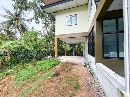 บ้านเดี่ยว 2 ชั้น หลังใหญ่ ว่างให้เช่า พร้อมเช่าระยะยาว 2นอน 3น้ำ ต.ลิปะน้อย อ.เกาะสมุย จ.สุราษฏร์ฯ