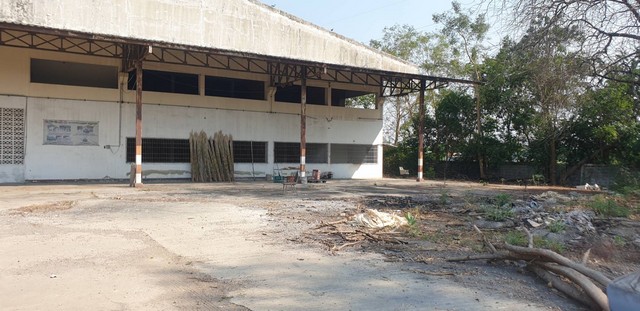 ขายที่ดิน พร้อมโกดัง 7 ไร่ 218 ตารางวา ถ.สายท่าเรือ-พระพุทธบาท ต.บางโขมด อ.บ้านหมอ จ.สระบุรีที่ตั้ง: ถ.สายท่าเรือ-พระพุทธบาท ต.บางโขมด อ.บ้านหมอ จ.สระบุรีขนาดพื้นที่ :  7 ไร่ 218 ตารางวารายละเอียดโฉนดเลขที่ 1285: ขนาด 0-2-73 ไร่โฉนดเลขที่ 29865: ขนาด 3-2-7 ไร่โฉนดเลขที่ 29866: ขนาด 3-1-38 ไร่พื้นที่อาคาร: ขนาด 96x48 เมตร (4,608 ตารางเมตร) (พื้นที่สีม่วง เขตอุตสาหกรรม)ที่ดินถมดินไว้นานแล้ว แน่นมากเคยทำโ